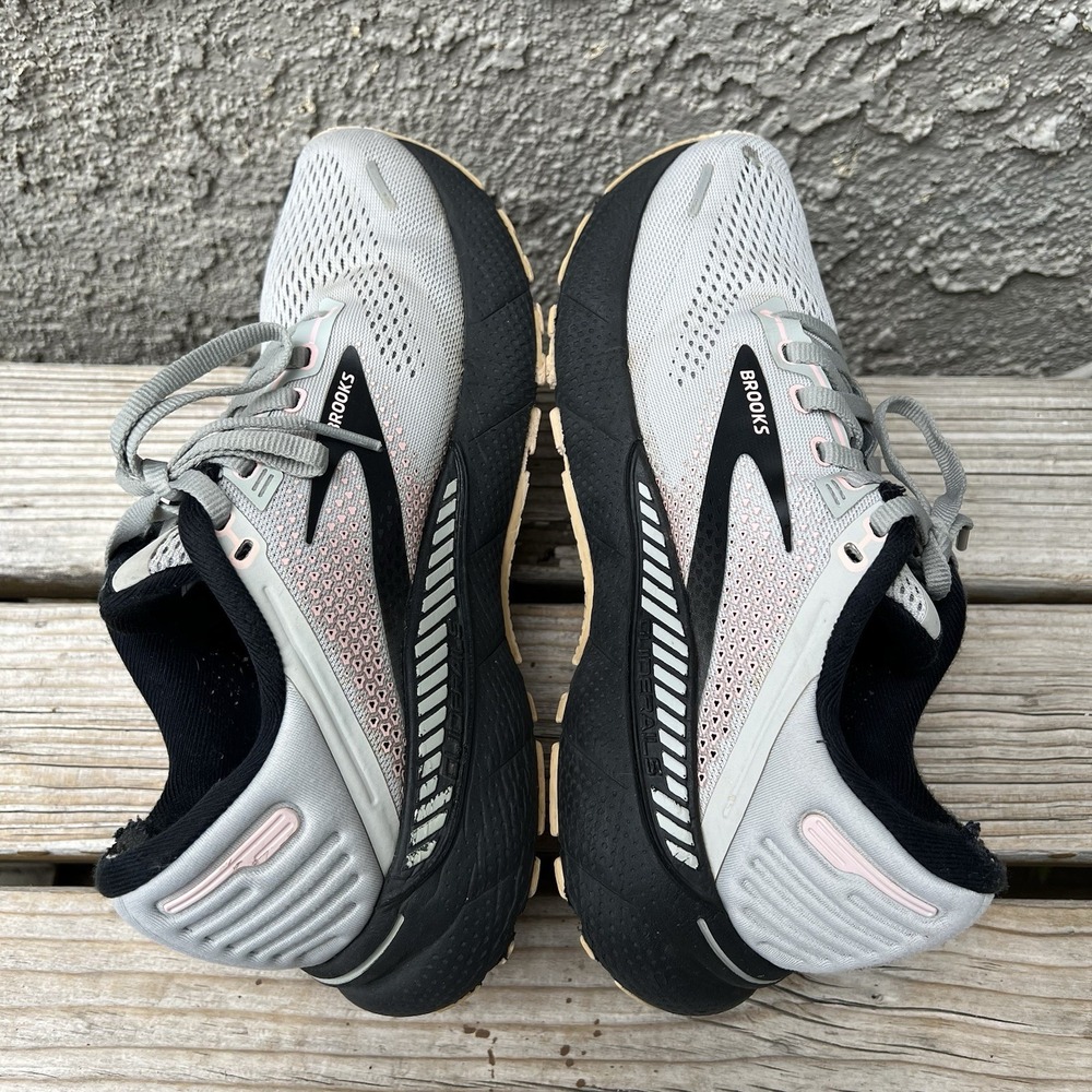 Brooks Shoes Women Size 7.5 Adrenaline GTS 22 Light Grey Running, Jogging - Picture 10 of 11